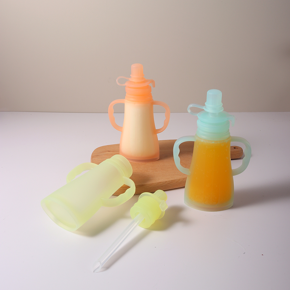 New Reusable Silicone Breast M - Food Pouch Reusable recension och pris